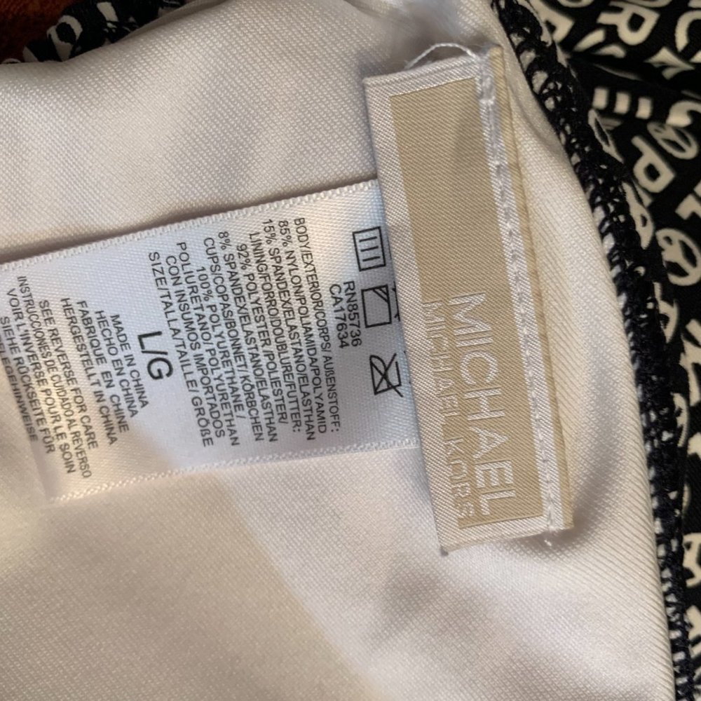 Michael Kors Peace & Love Black/ White Large Bikini Top - Picture 3 of 7